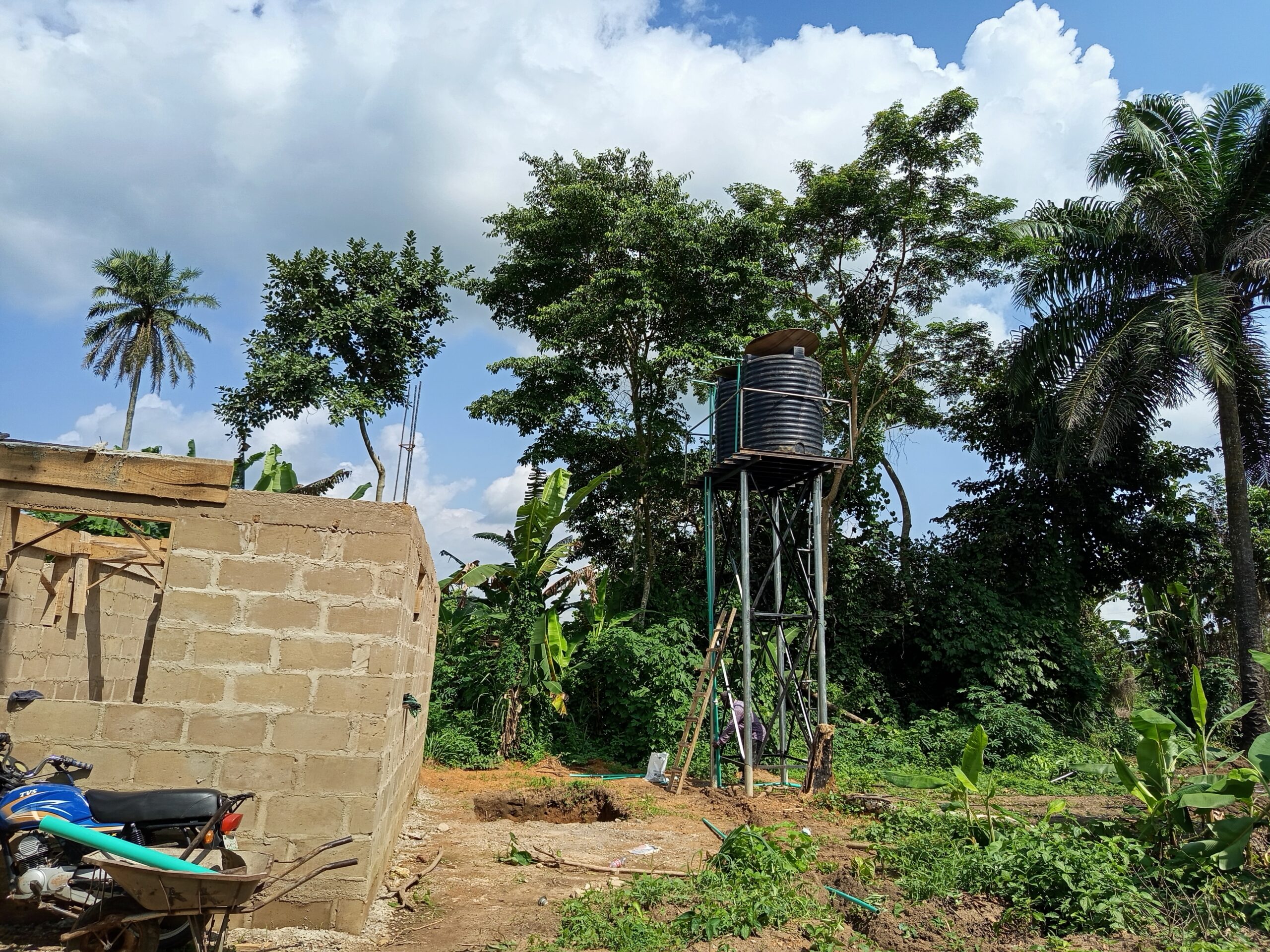 rainwater harvesting kit and building on the demo farm