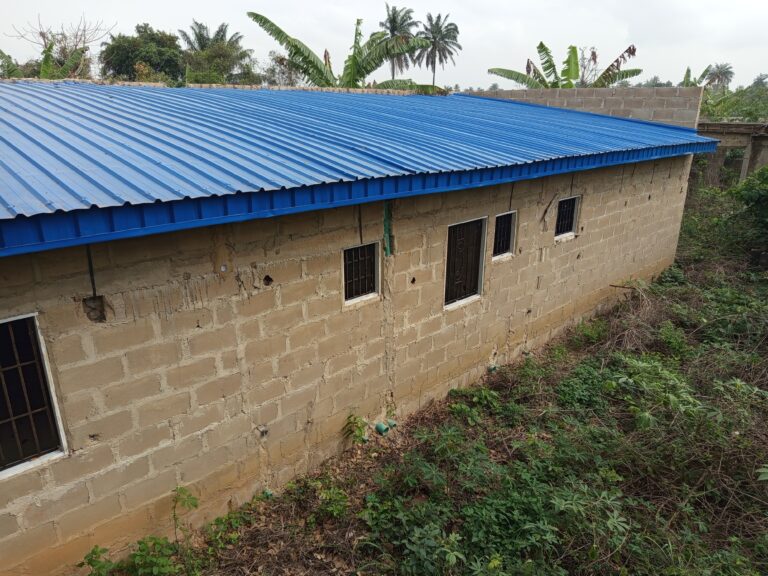 Office building at the roofing level